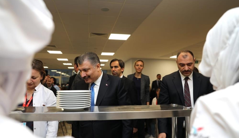 bakan-koca-seah-ta-iftar-yapti-hastalari-ziyaret-ettiufzldep6a1