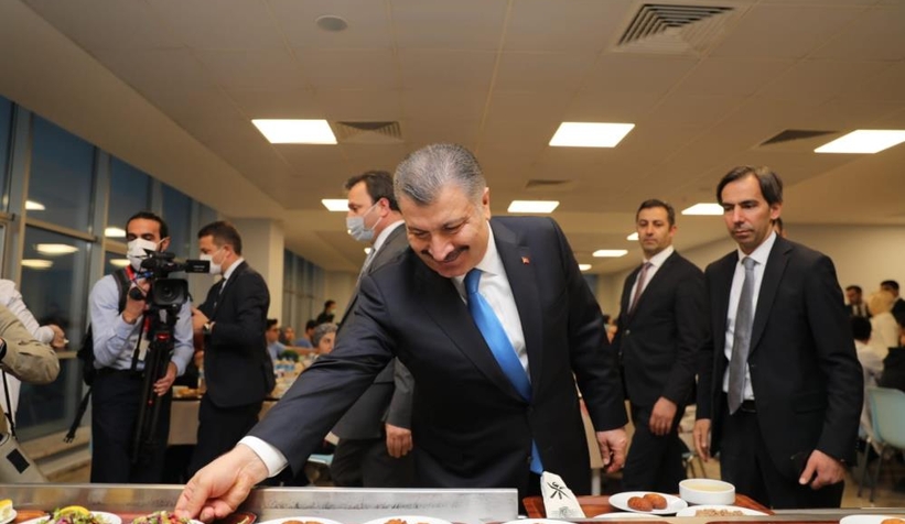 bakan-koca-seah-ta-iftar-yapti-hastalari-ziyaret-ettiufzldep6a1