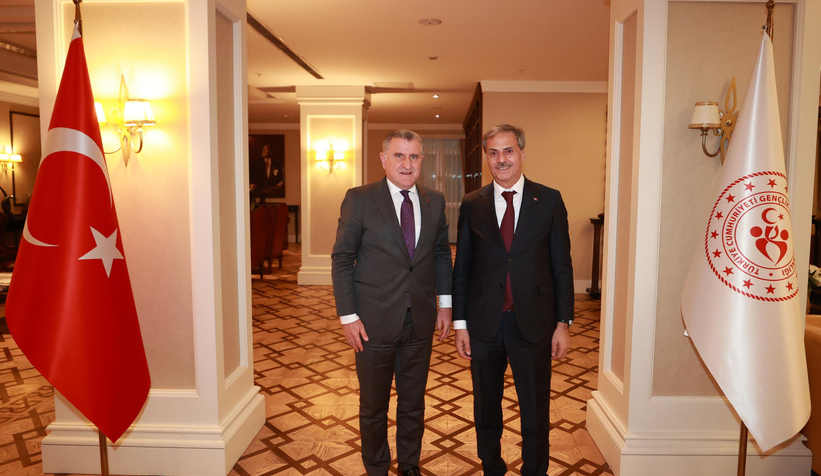 bakan-osman-askin-baktan-sakaryaya-yeni-ogrenci-yurdu-mujdesin284yljlem
