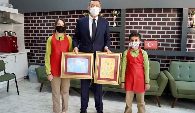 bakan-selcuk-sakarya-da-okullarla-ilgili-onemli-aciklamat1i0vdyynd