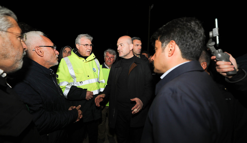 Bakan Soylu, Sakarya Büyükşehirin konteyner kentini ziyaret etti