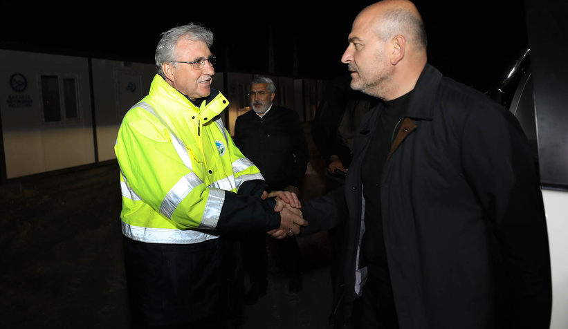 Bakan Soylu, Sakarya Büyükşehirin konteyner kentini ziyaret etti