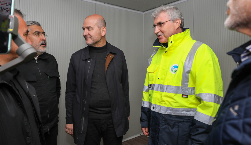 Bakan Soylu, Sakarya Büyükşehirin konteyner kentini ziyaret etti