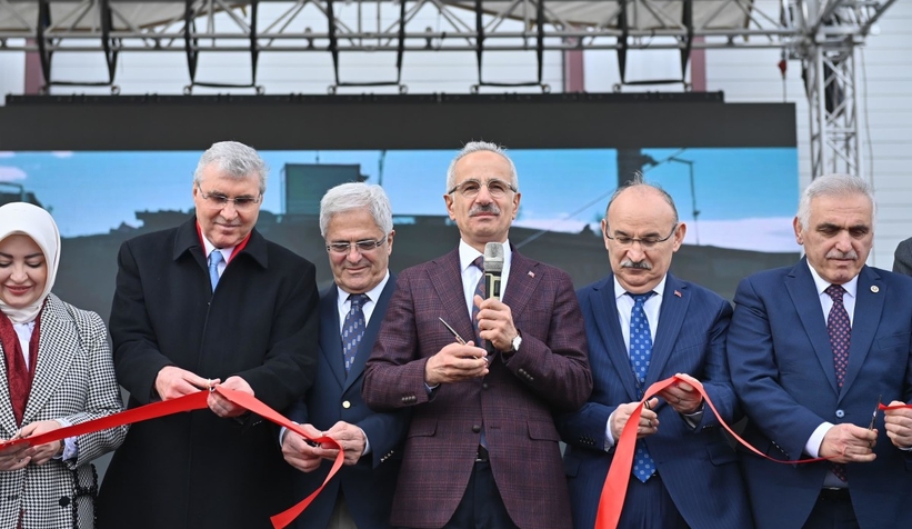 bakan-uraloglu-rayli-sistem-araclari-teslim-torenine-katildimtjmm2rlu3