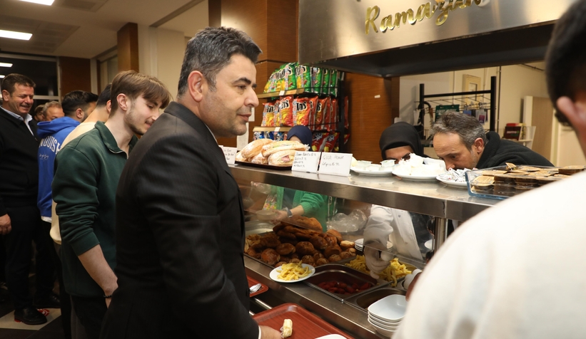 bakan-yardimcisindan-akyazi-da-sahur-ziyaretiumdrrkfhzk