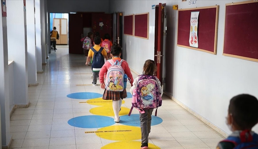 Bakandan uzaktan eğitim açıklaması