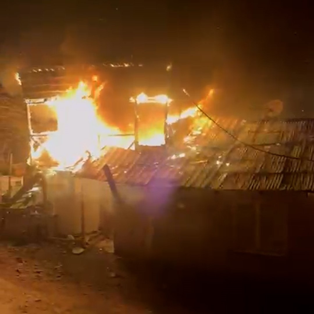 Bakıcı evi alevlere teslim oldu