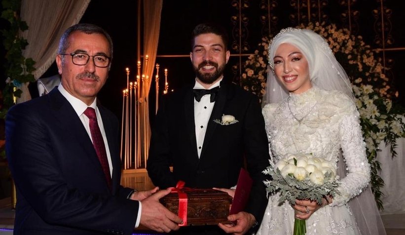 Balayı dönüşü feci kazada öldü