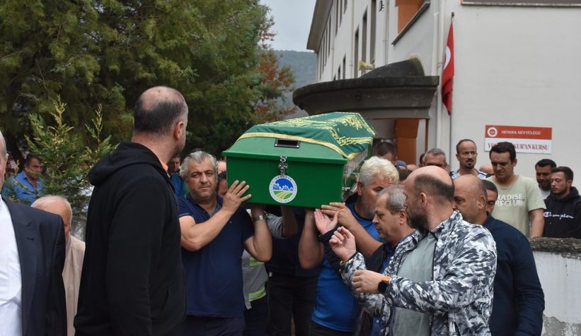 Balayına giderken kazada ölen geline acı veda