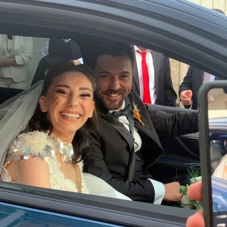 Balayına giderken kazada ölen geline acı veda