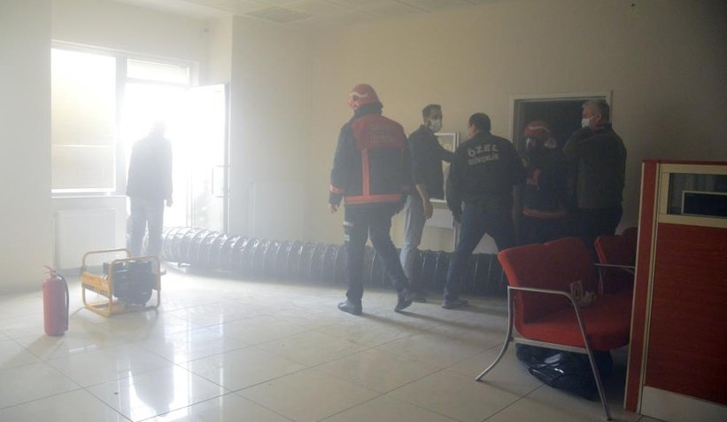 Bankada yangın paniği