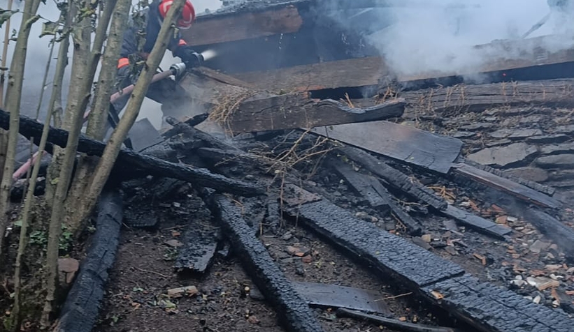 Baraka yandı, fındık ocakları zarar gördü