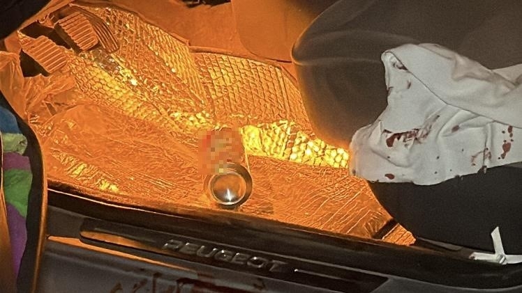 Bariyerlere çarpan otomobilin sürücüsü öldü