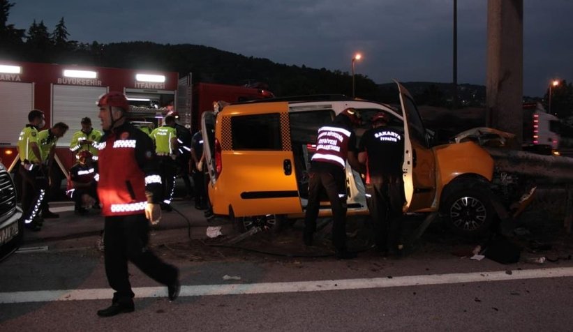 bariyerlere-ok-gibi-saplandi-2-olu-5-yaralingy0wnrouu
