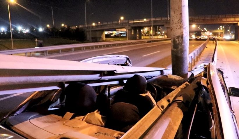 Bariyerlere ok gibi saplandı