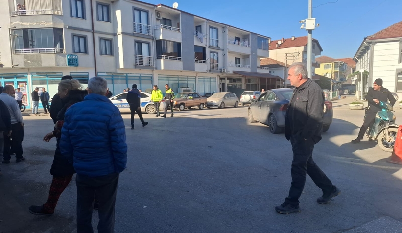 baska-aracla-carpisan-otomobil-duvari-yikip-bahceye-daldim1lmdevnrm