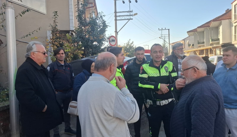 baska-aracla-carpisan-otomobil-duvari-yikip-bahceye-daldim1lmdevnrm