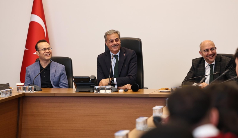 baskan-alemdar-17-ulkeden-gencler-ile-bulusturkjavlryrl