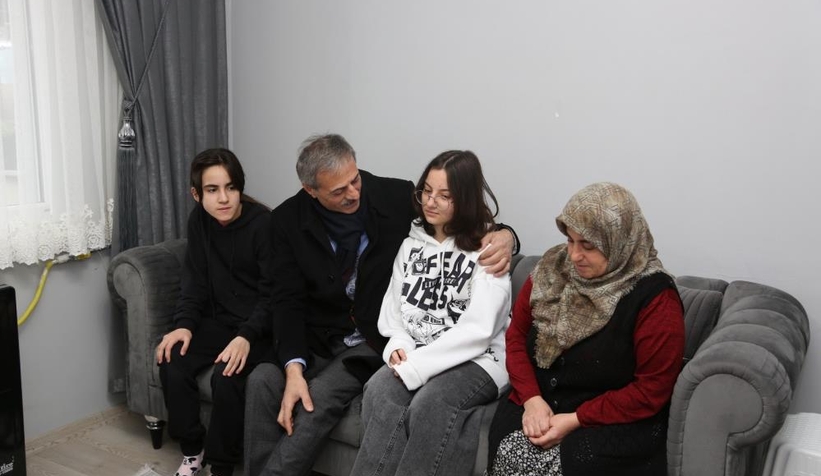 Başkan Alemdar'dan depremzedelere ziyaret