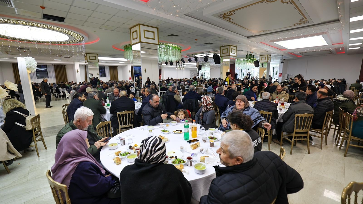 Başkan Alemdar'dan Hendek'e müjdeler
