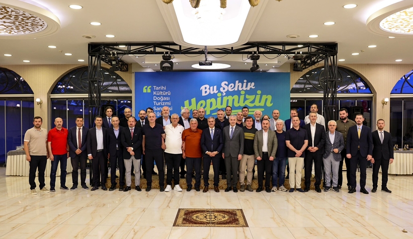 baskan-alemdar-dan-is-adamlari-ile-sakaryaspor-toplantisiq0rmew1uvm