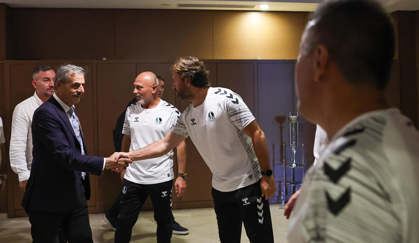 baskan-alemdar-dan-sakaryaspor-a-moral-ziyaretisvhusgrkeg