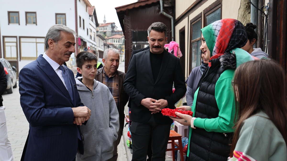 Başkan Alemdar'dan Taraklı ziyareti