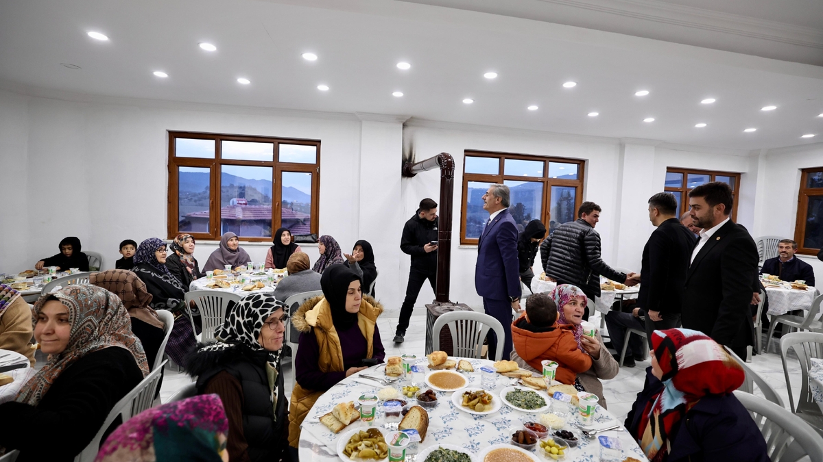 Başkan Alemdar'dan Taraklı ziyareti