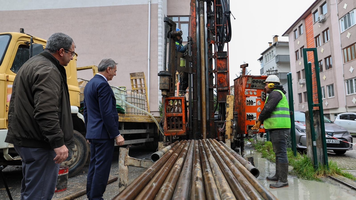 Başkan Alemdar, kentsel dönüşüm çalışmalarını inceledi