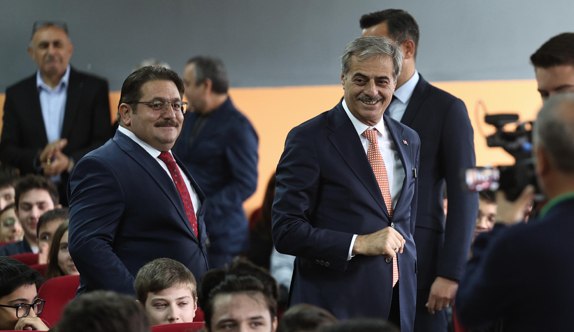 baskan-alemdar-ogrencielr-ile-bir-araya-geldimurkk1ffzv