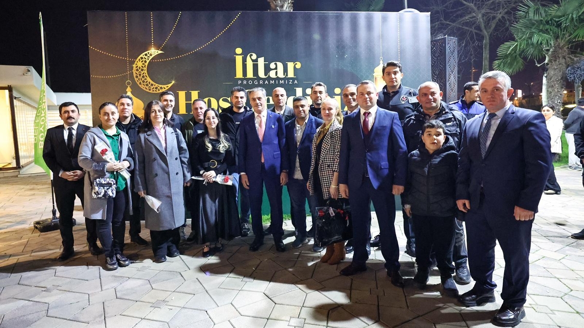 Başkan Alemdar personel ile iftar yaptı
