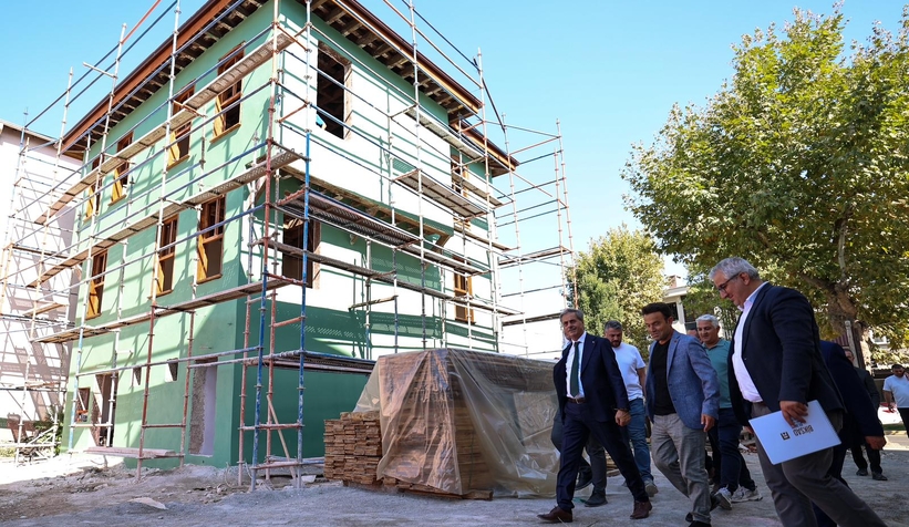 Başkan Alemdar restorasyon çalışmalarını inceledi