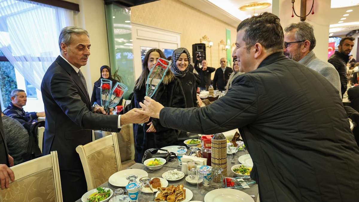 Başkan Alemdar SASKİ ve Belpaş personeli ile iftar yaptı