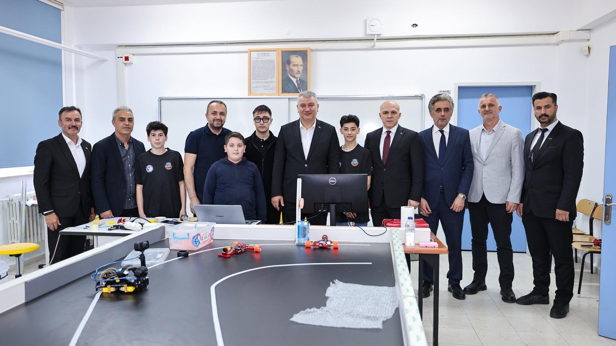 Başkan Çelik lise öğrencileri ile buluştu