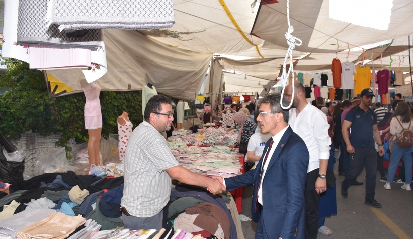 Başkan Dinç; Çarşamba Pazarı esnafını ziyaret etti