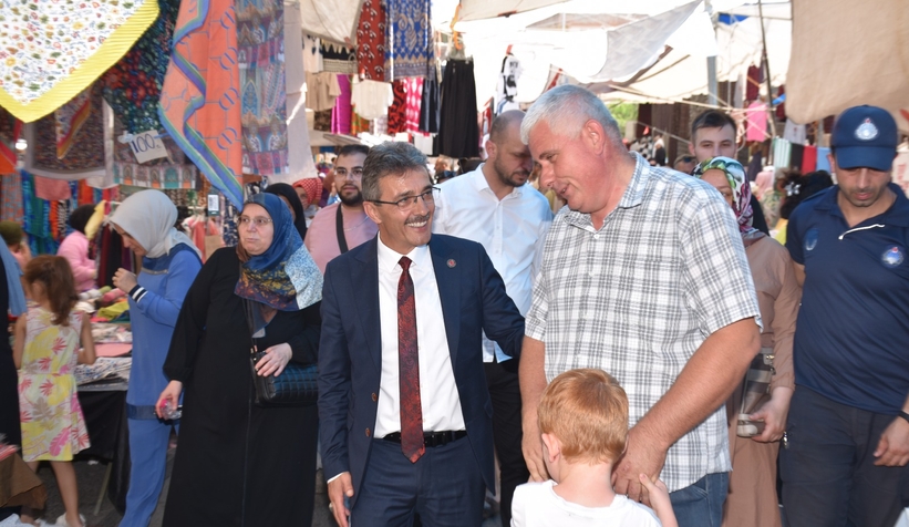 Başkan Dinç; Çarşamba Pazarı esnafını ziyaret etti