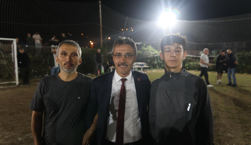 Başkan Dinç turnuvanın kapanışı programına katıldı