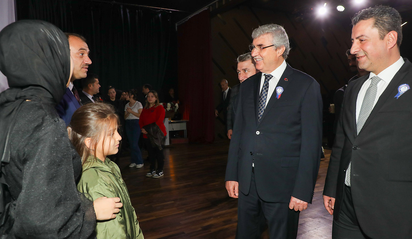 baskan-ekrem-yuce-24-kasim-ogretmenler-gunu-dolayisiyla-duzenlenen-programa-katildiykntvvjrau