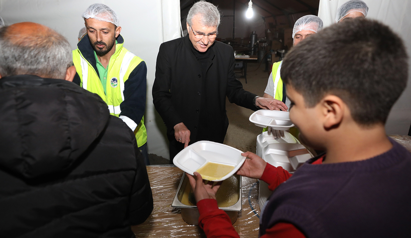 Başkan Ekrem Yüce İskenderun’da konuştu