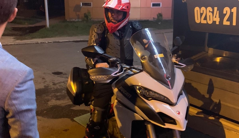 baskan-ekrem-yuce-motosiklete-atlayip-sehri-dolastiwvhutktvt0
