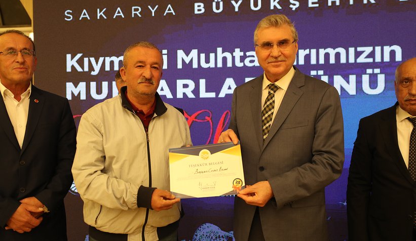 baskan-ekrem-yuce-muhtarlarla-bir-araya-geldinza2uvrynd