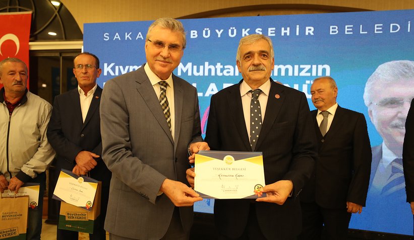 baskan-ekrem-yuce-muhtarlarla-bir-araya-geldinza2uvrynd