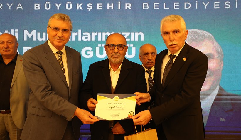 baskan-ekrem-yuce-muhtarlarla-bir-araya-geldinza2uvrynd