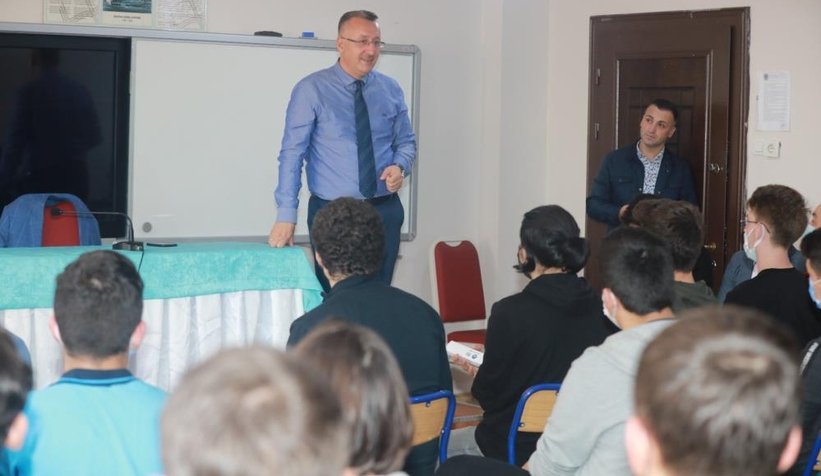 baskan-isiksu-ogrencilerle-bir-araya-geldiakkyb21jmg
