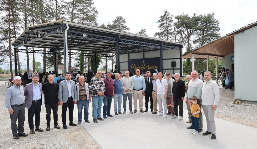 baskan-isiksu-vatandaslarin-sorularini-yanitladiohrulzjksd