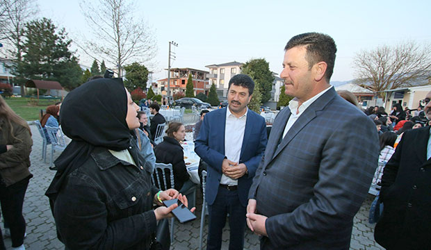baskan-soykan-universite-ogrencileri-ile-iftarda-bulustu-svdrb3vxzj
