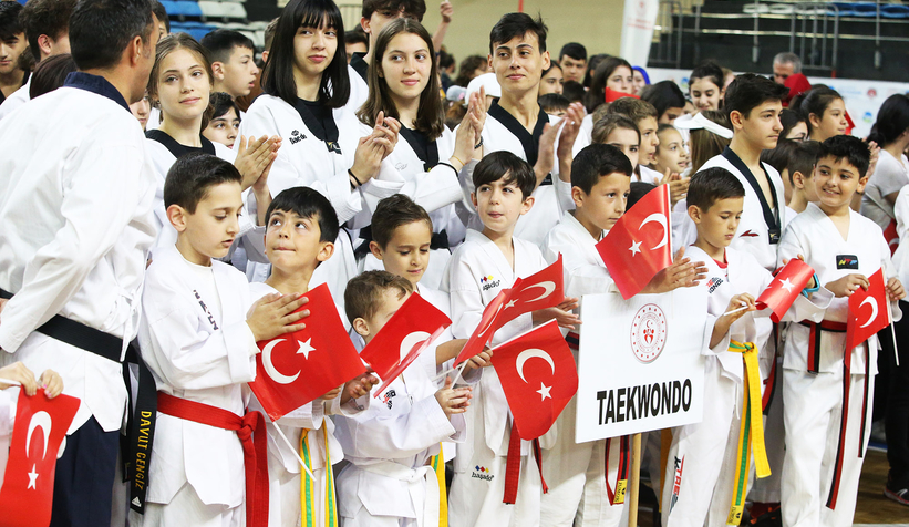 Başkan Yüce, 19 Mayıs'ta gençlerle