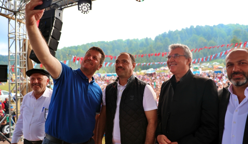 Başkan Yüce Acelle Şenliği'nde çağrı yaptı