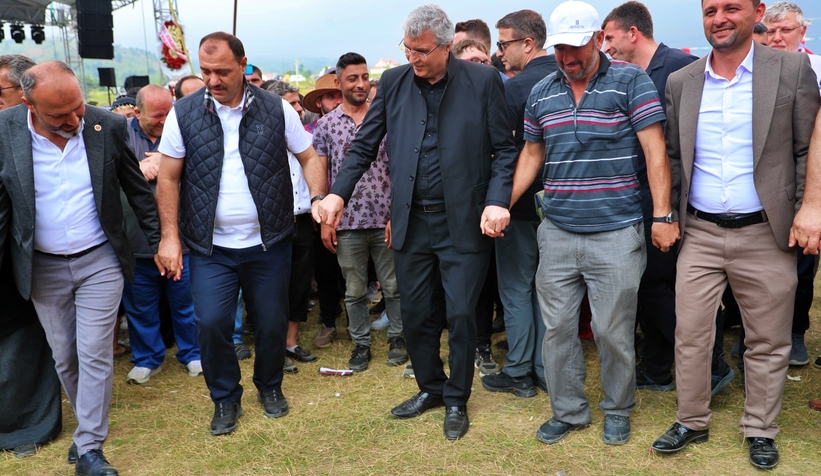 Başkan Yüce Acelle Şenliği'nde çağrı yaptı