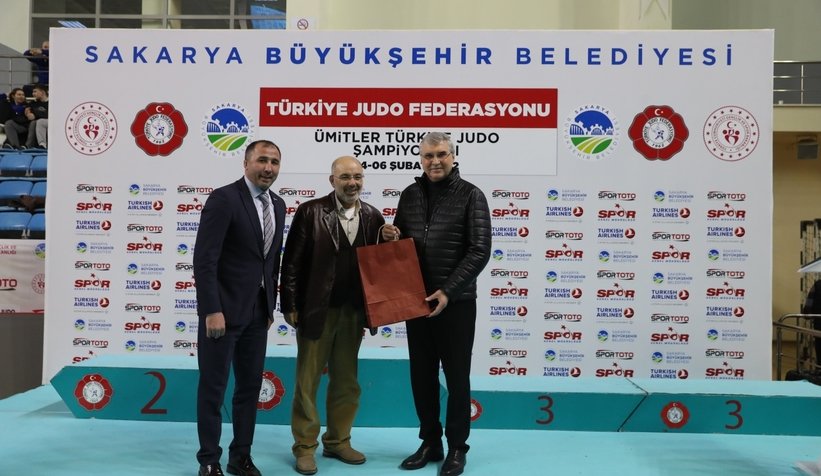 baskan-yuce-acilis-seremonisinde-konusturdjeagdrv3